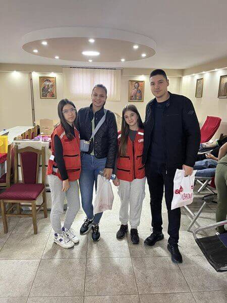 M 571370583 122184753044591122 1004463089215004692 N