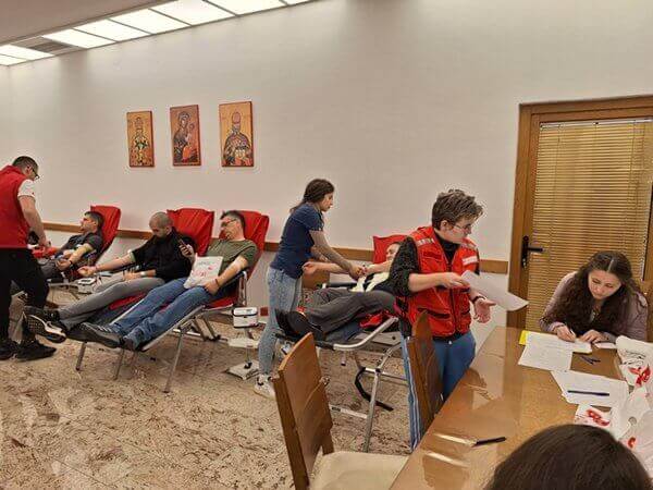 M 571746157 122184752954591122 3057921928392774065 N