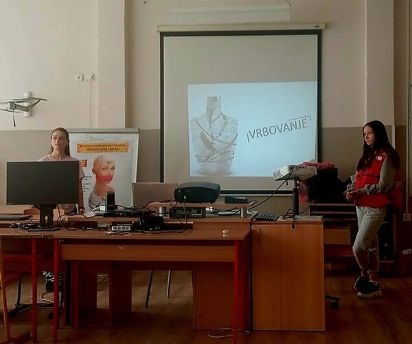 M 565340946 122184481970591122 2448378003695864568 N