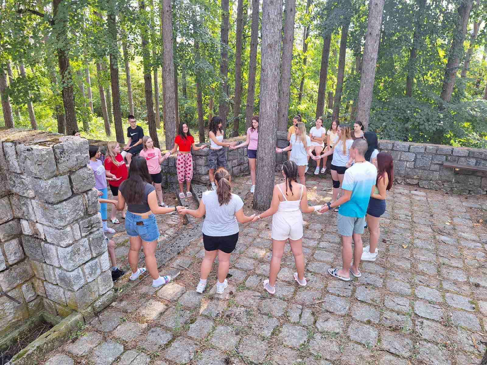 Omladinski Kamp U Divljani2