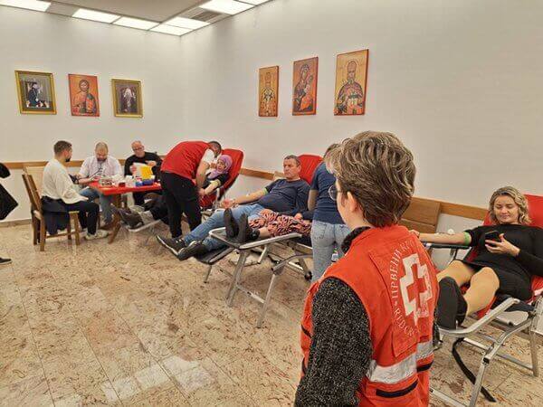 M 570484568 122184752594591122 1809091426414065091 N